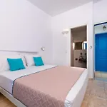 Seaside Breeze 3* Kamári