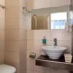 Hotel Seaside Breeze Kamári