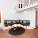 Seaside Breeze Hotel