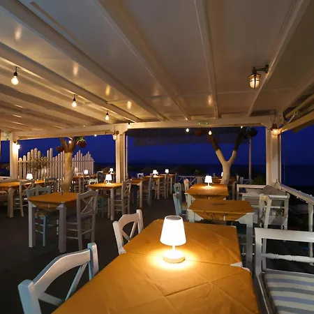 Seaside Breeze 2* Kamari (Santorini)