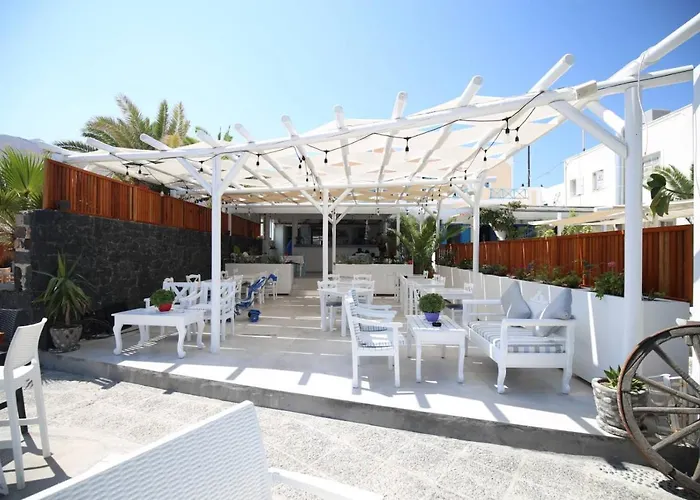 Otel Seaside Breeze Kamári