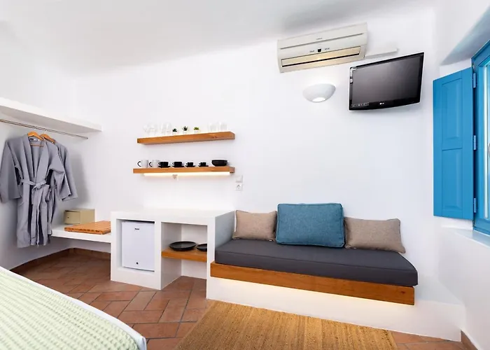 Seaside Breeze Hotel Kamari (Santorini)