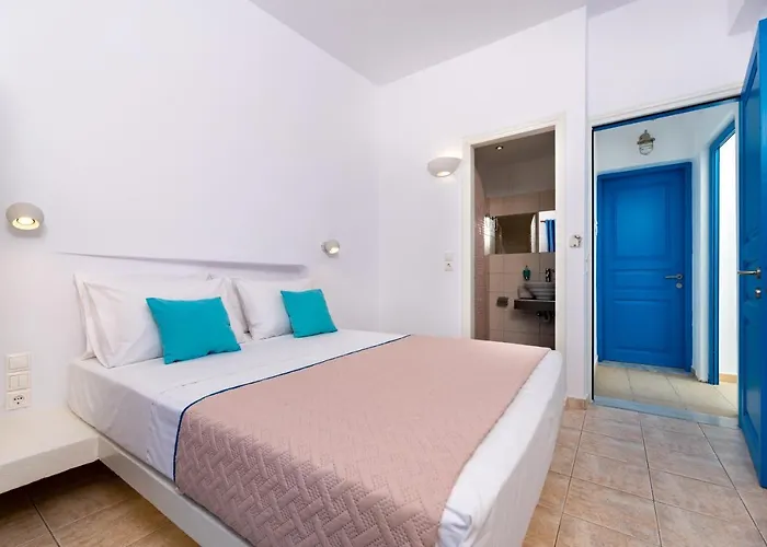 Seaside Breeze 3* Kamari (Santorini)