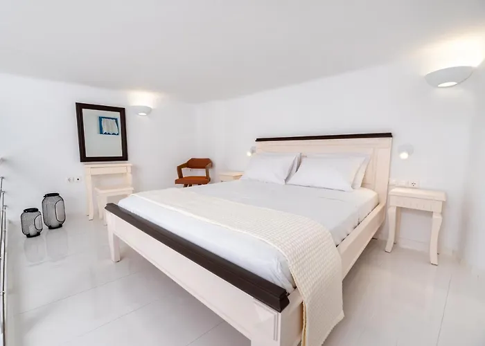 Hotel Seaside Breeze Kamári