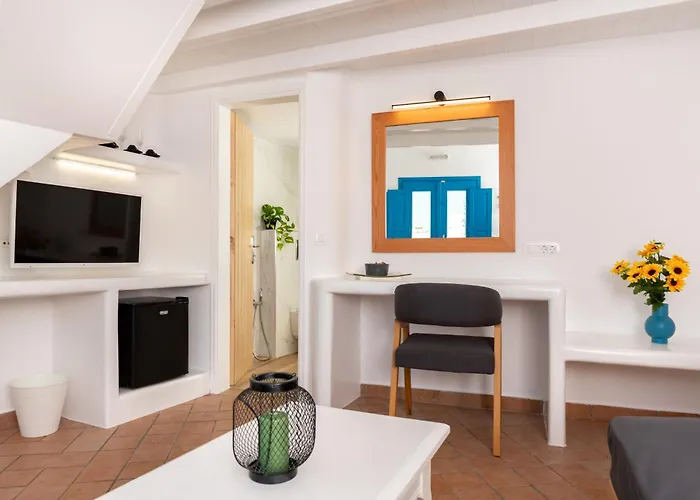 Seaside Breeze 3* Kamari (Santorini)