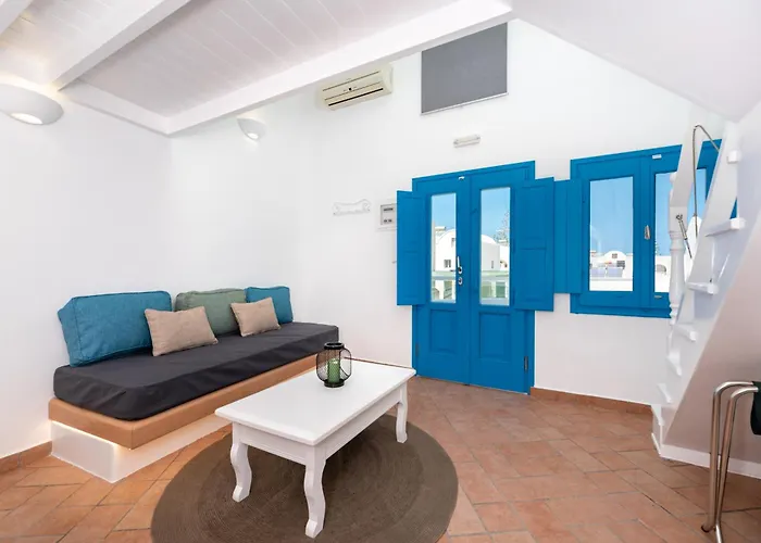 Seaside Breeze Hotel Kamari (Santorini)