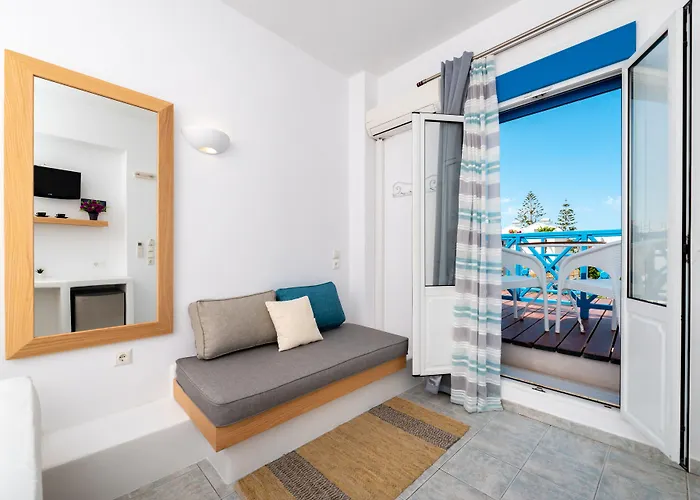 Seaside Breeze 3* Kamari (Santorini)