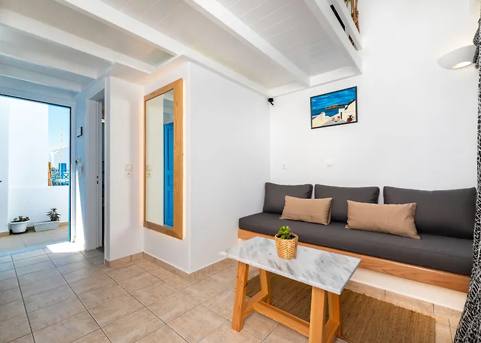 Seaside Breeze Kamari (Santorini)