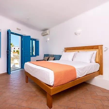 Seaside Breeze Kamári