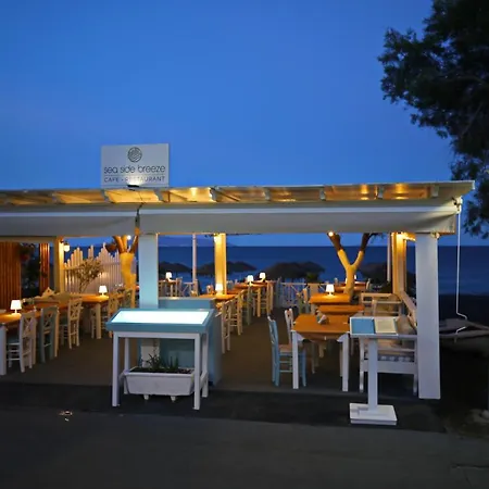 Ξενοδοχείο Seaside Breeze 3*