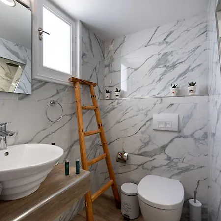 Ξενοδοχείο Seaside Breeze 3*